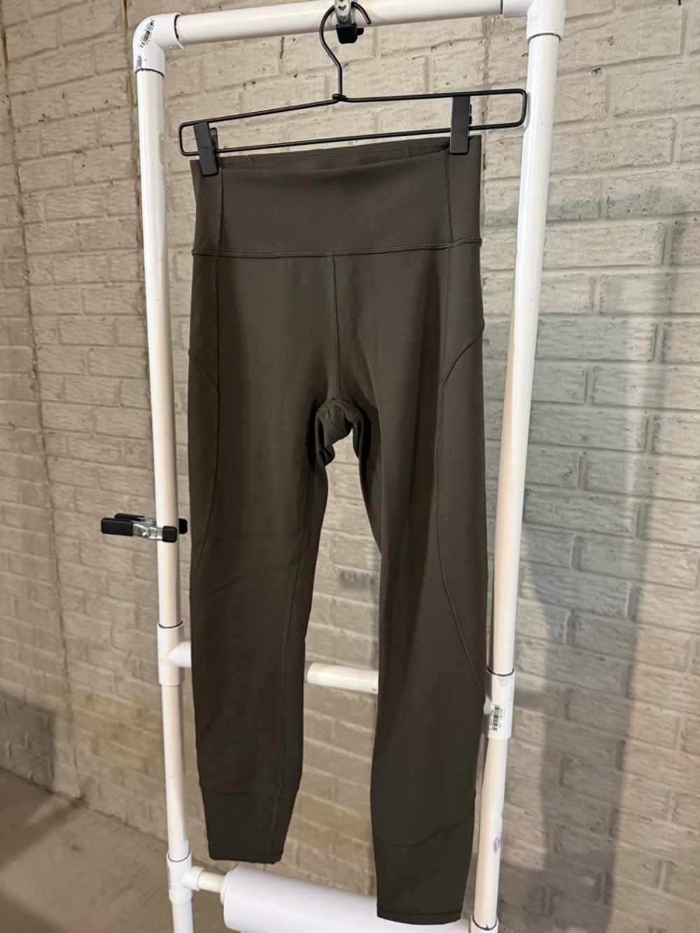 Lululemon In Movement 28" Dark Olive leggings - Picture 3 of 5